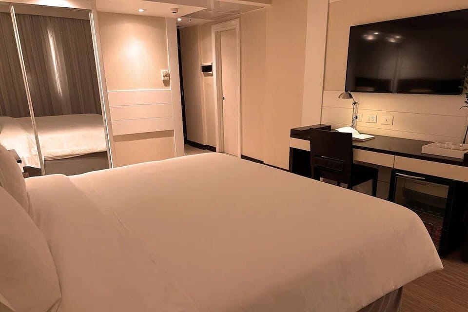 Bedroom. Interior and views may vary based on location and availability.
