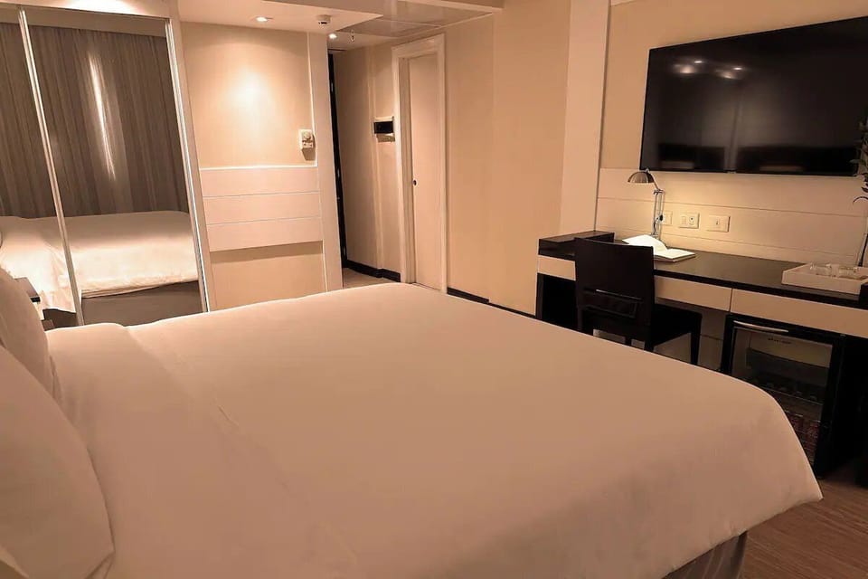 Bedroom. Interior and views may vary based on location and availability.