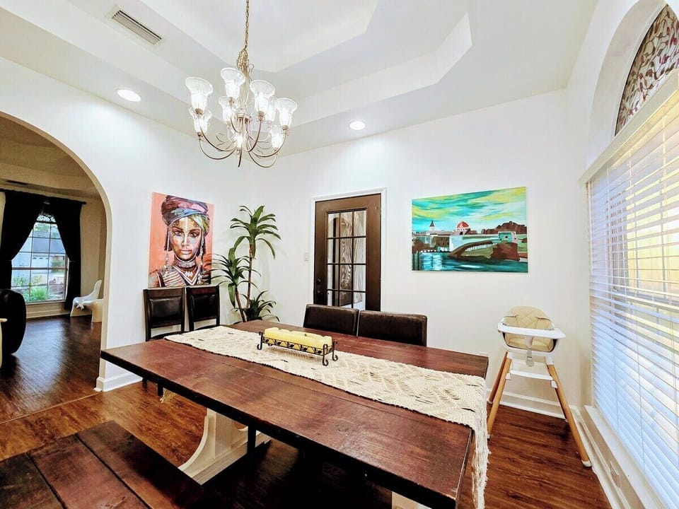 Welcome the morning with your favorite cup of joe or gather with family in this warm dining area full of natural light.