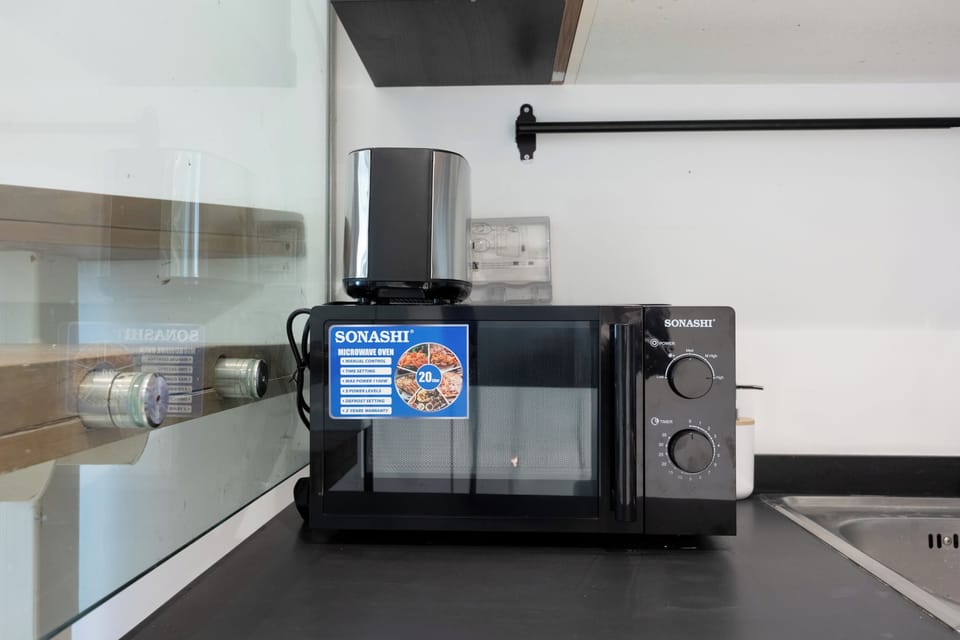 Apartment, Balcony | Microwave