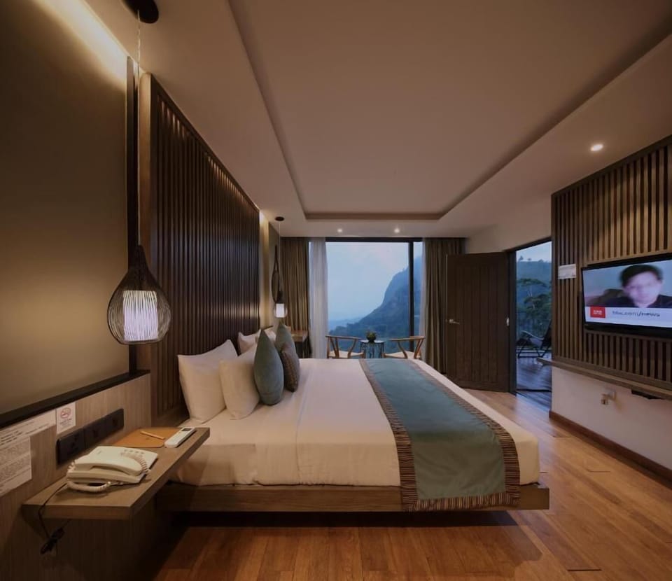Premium Double Room, Balcony, Mountain View | In-room safe, iron/ironing board, WiFi (free)