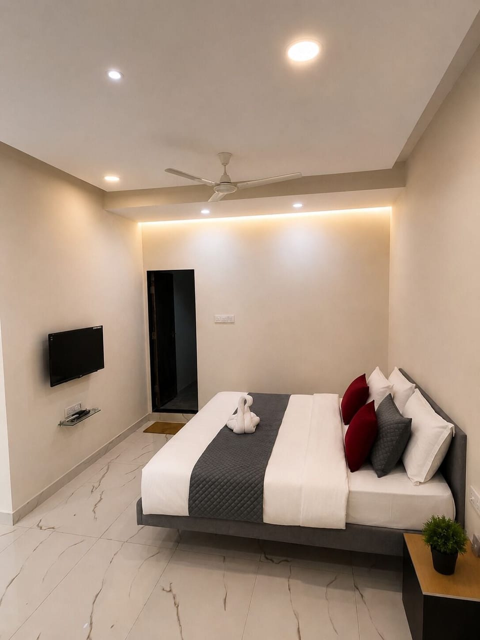 Deluxe Room | Desk, laptop workspace, WiFi (free)