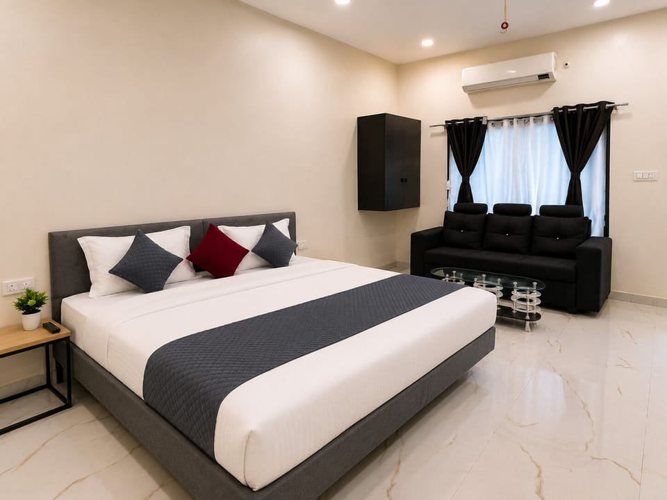 Superior Room | Desk, laptop workspace, WiFi (free)