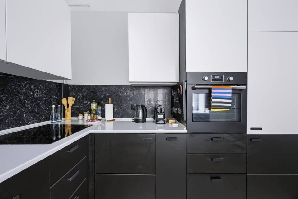 Fully Equipped Kitchen | Book Now with RENTUJEMY.COM