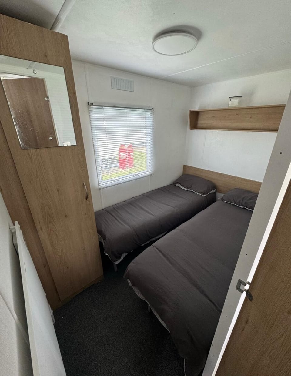Caravan Sleeps 8 With Parking Cabin in Tendring District