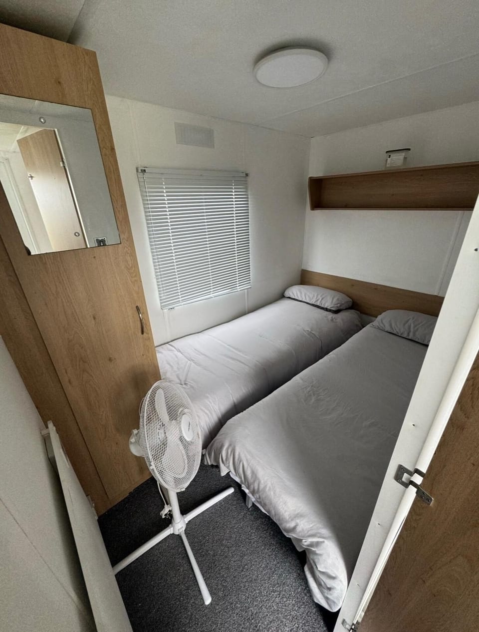 Caravan Sleeps 8 With Parking Cabin in Tendring District