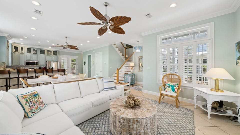 Bright and sunny living room