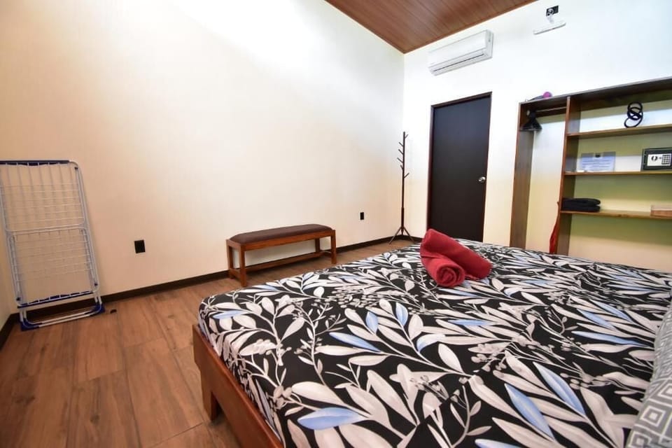 Deluxe Double Room, Garden View | In-room safe, soundproofing, WiFi (free)