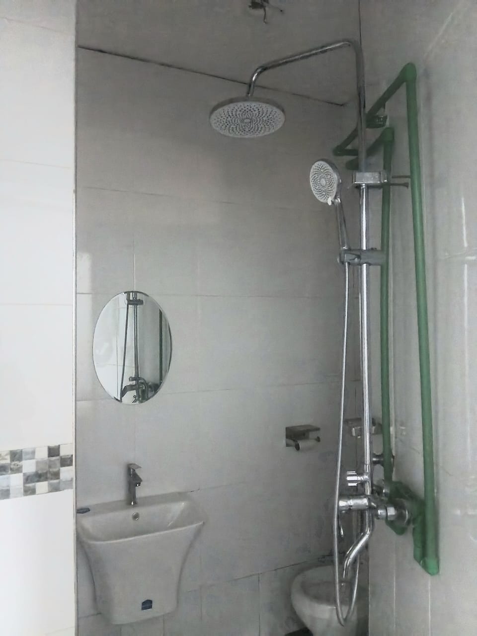 Comfort Double Room, 1 Double Bed, Non Smoking | Bathroom | Shower, towels, soap, toilet paper