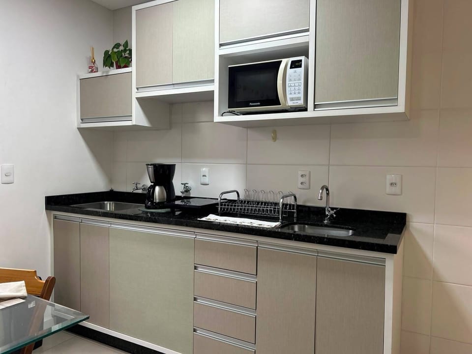 Comfort Apartment, City View | Private kitchen