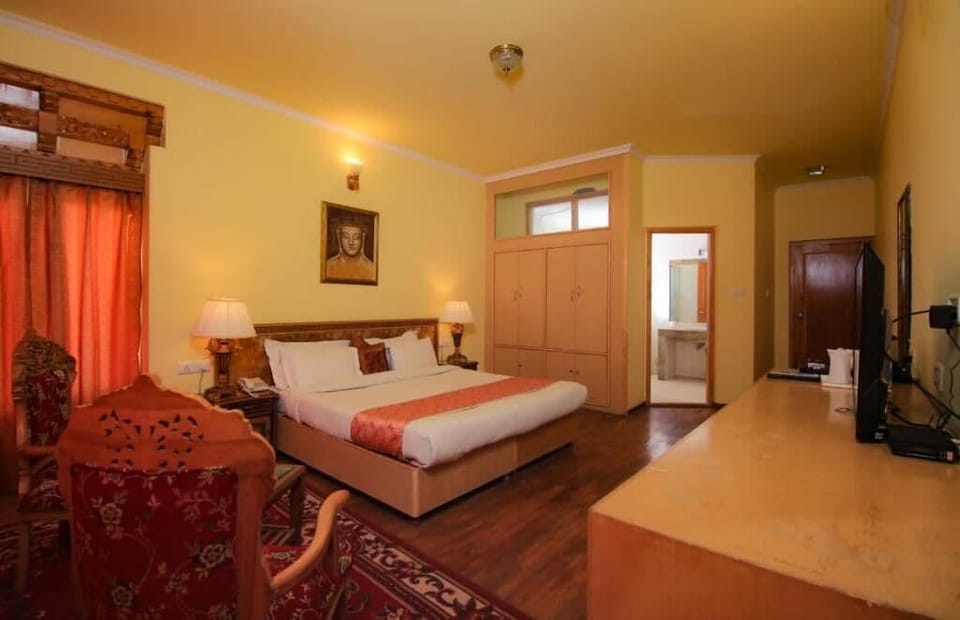 Superior Double Room, Garden View | Desk, laptop workspace, WiFi (free)