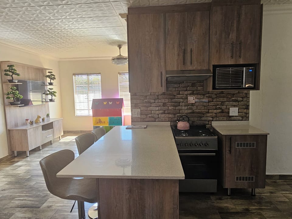 House, 3 Bedrooms, Patio, Garden View | Interior