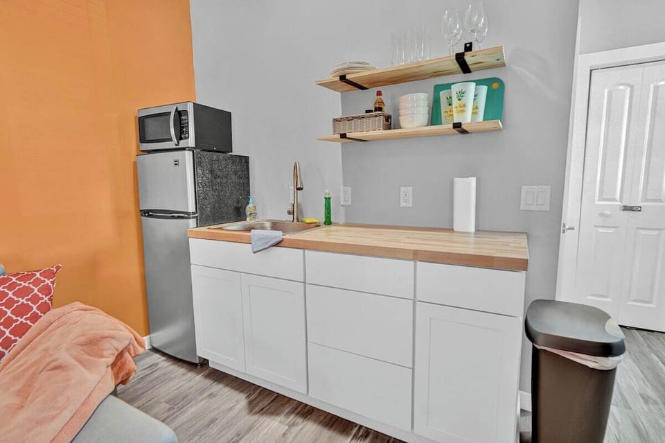 Studio Kitchenette