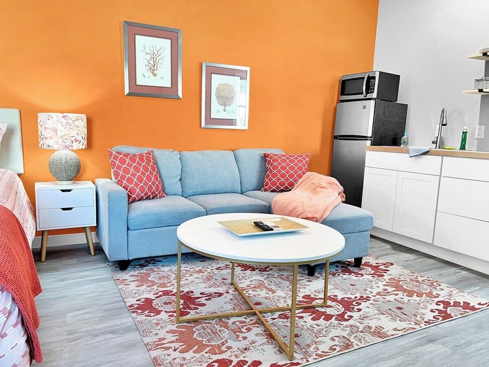 Cozy Studio Lounge