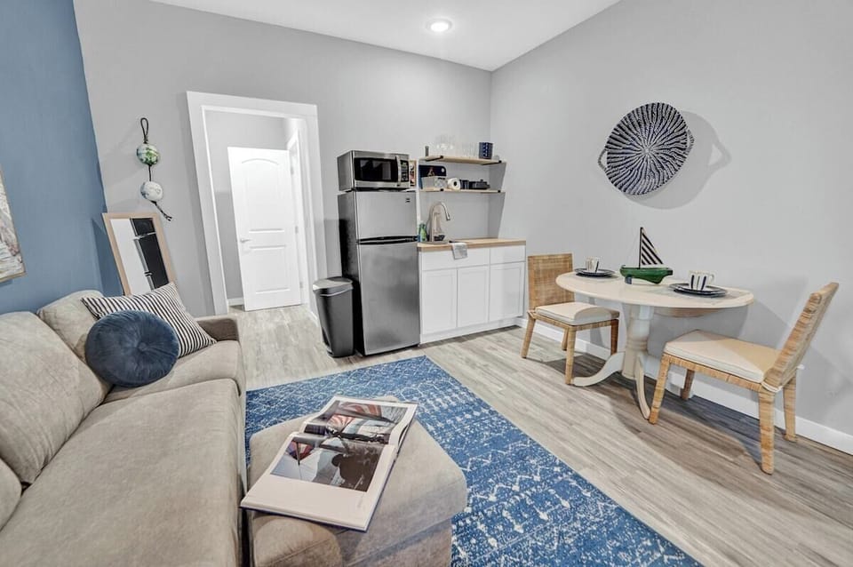 Cozy Studio Lounge