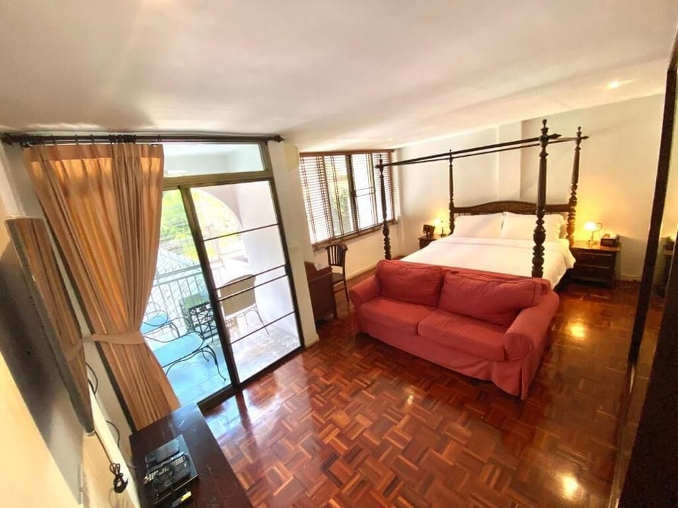 Deluxe Single Room, Balcony | In-room safe, WiFi (free)
