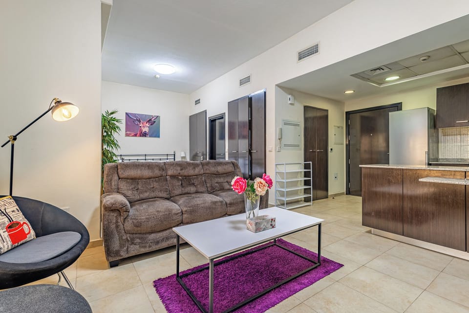 Apartment, City View | Living area