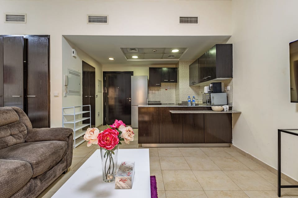 Apartment, City View | Living area