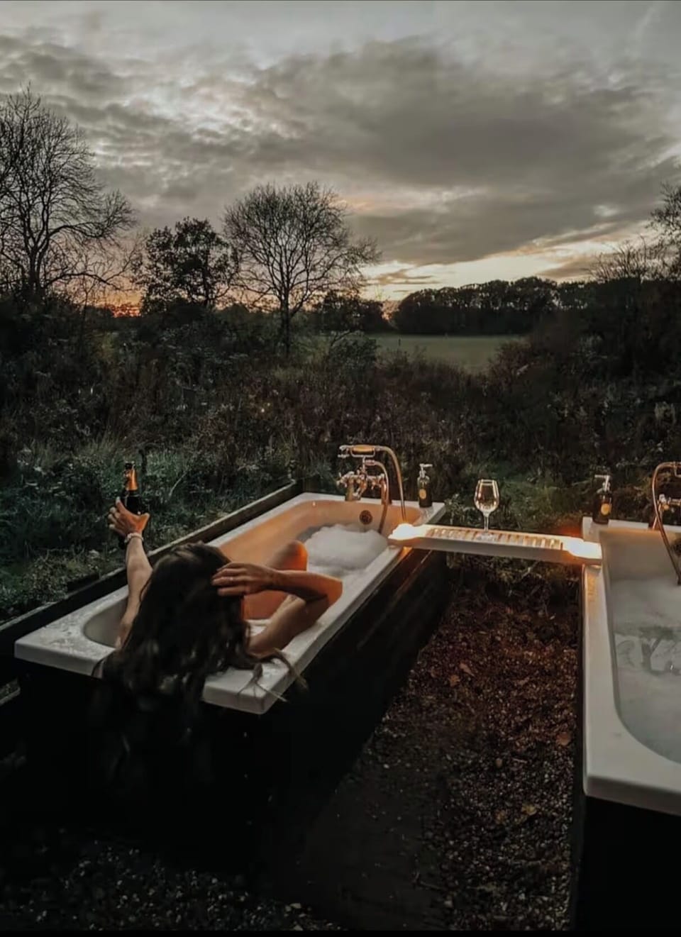 Outdoor spa tub