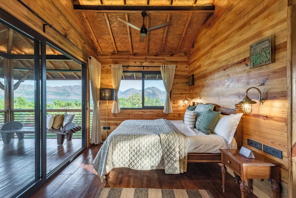 Premium Cottage, Lake View | In-room safe, WiFi (free)