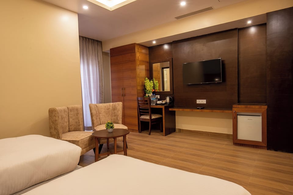 Superior Double Room | Desk, WiFi (free)