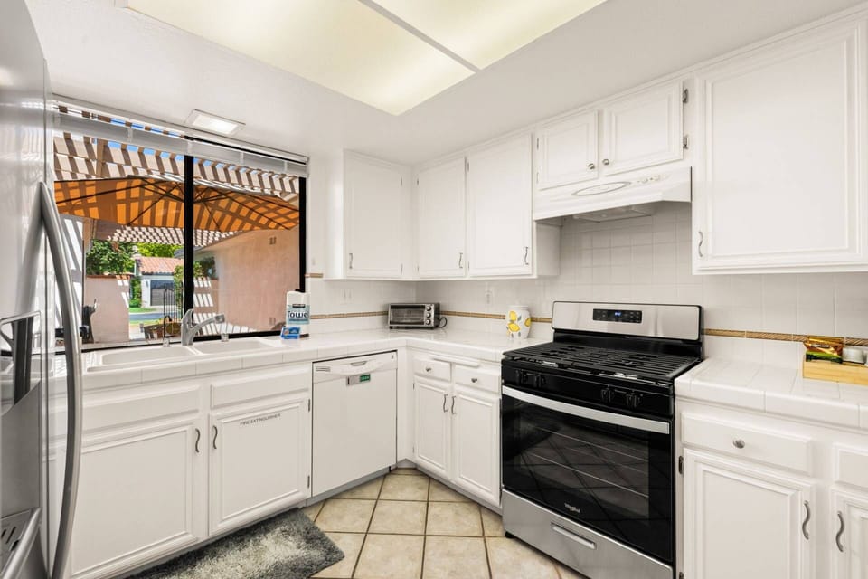 Spacious Kitchen