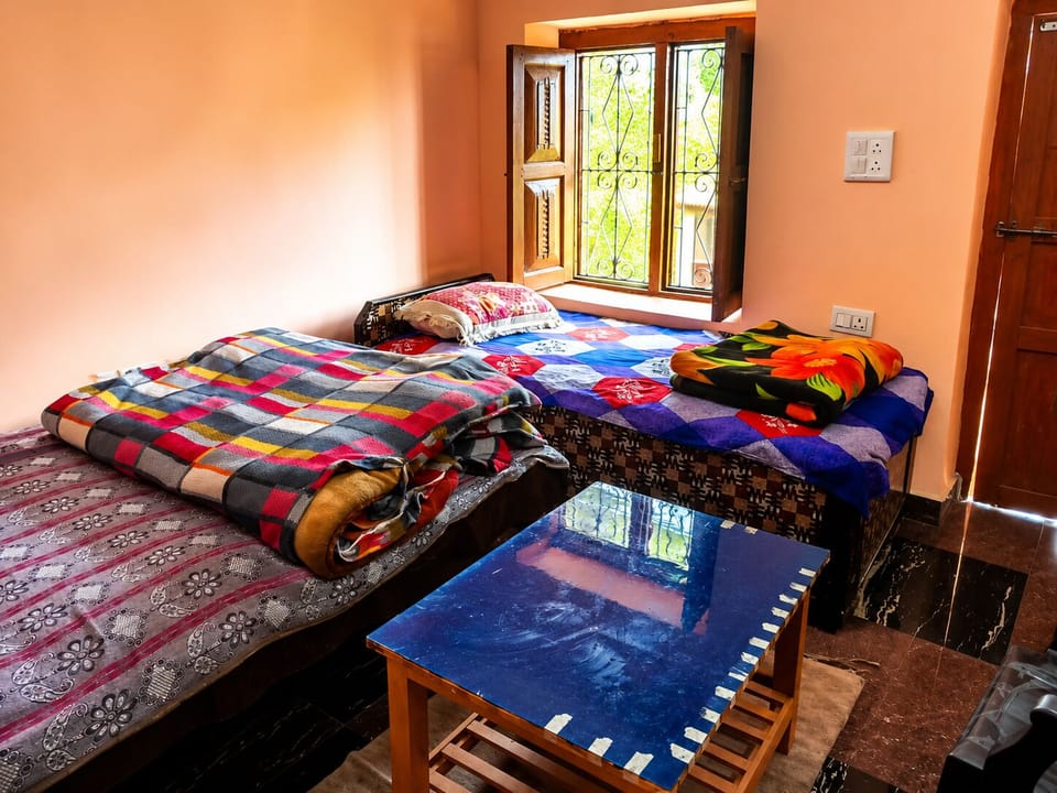 Basic Double Room | Desk, laptop workspace, individually decorated, individually furnished