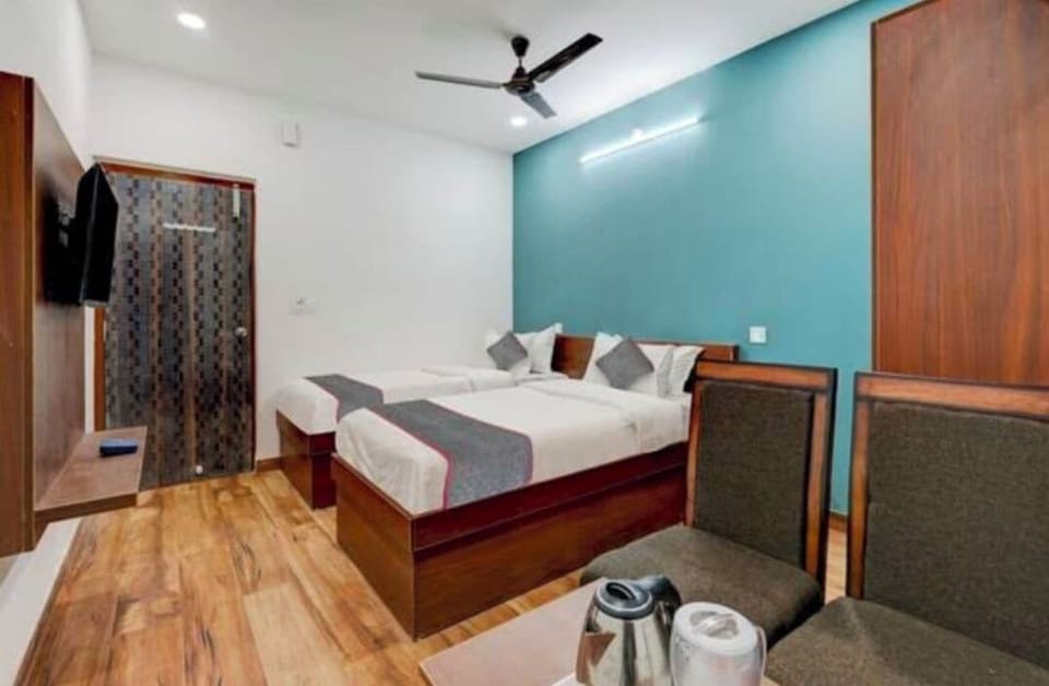 Deluxe Double Room | Desk, laptop workspace, WiFi (free)