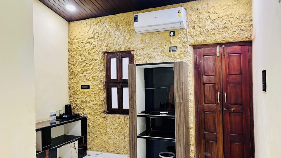 Deluxe Double Room, Balcony, Sea View | Interior