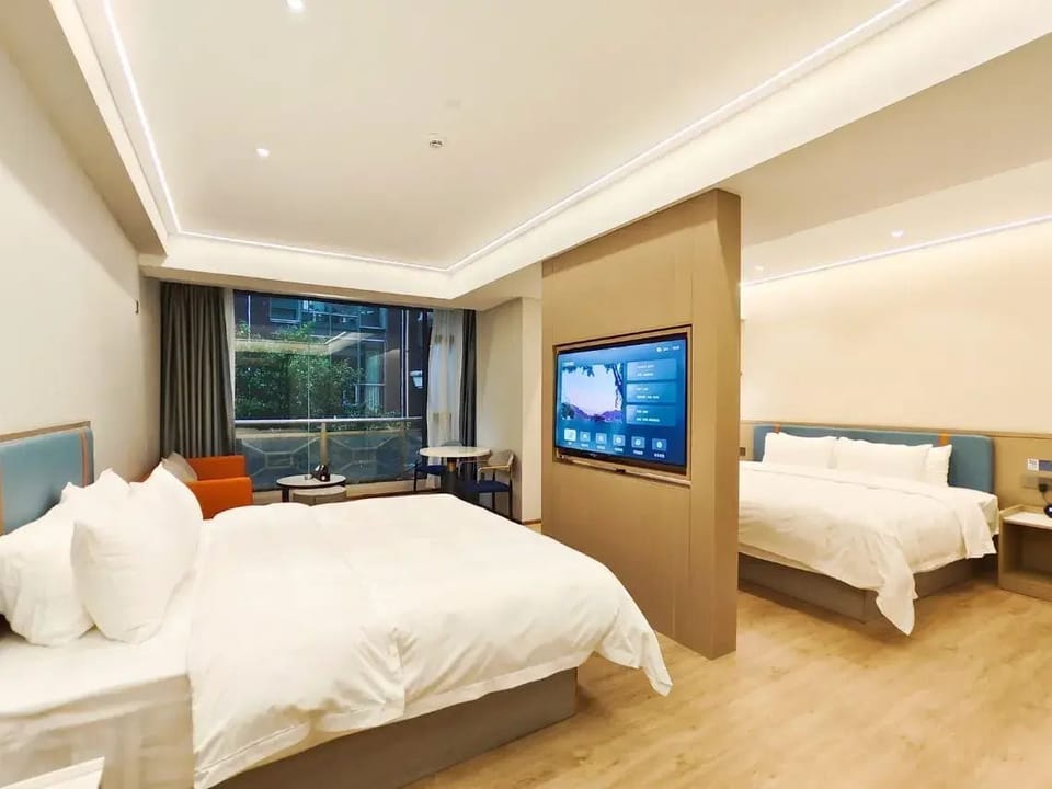 Executive Twin Room (Canton Tower Night View, Smart Control, Spacious Layout) | Premium bedding, WiFi (free), bed sheets