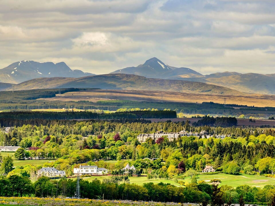 Mountainous Landforms, Mountain, Nature, Hill, Highland, Mountain Range, Natural Landscape, Landscape, Ecoregion, Grassland