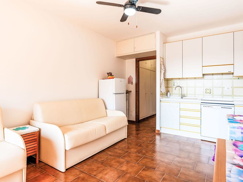 Interior Design, Flooring, Furniture, Floor, Wood, Ceiling, Room, Apartment, Wood Flooring, Home