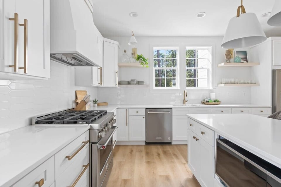 Chef`s kitchen complete with everything you need to whip up an amazing meal