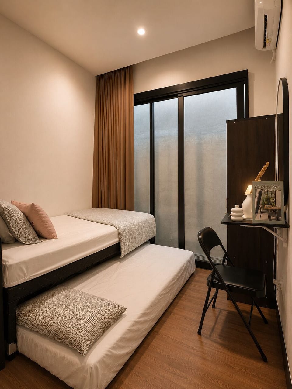 Deluxe Room | Desk, laptop workspace, WiFi (free)