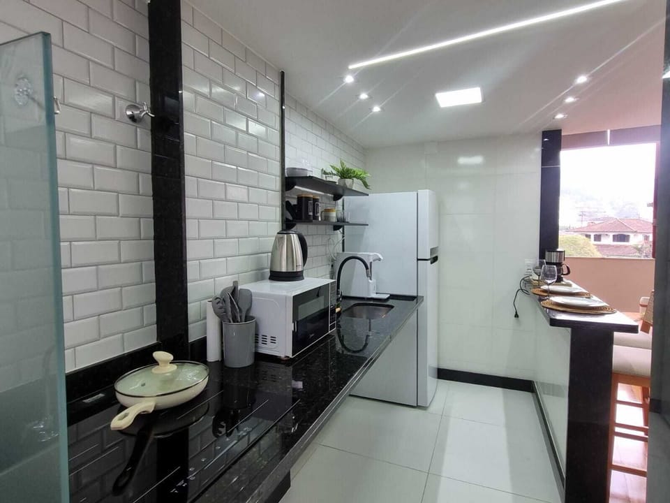 Loft, City View | Private kitchen
