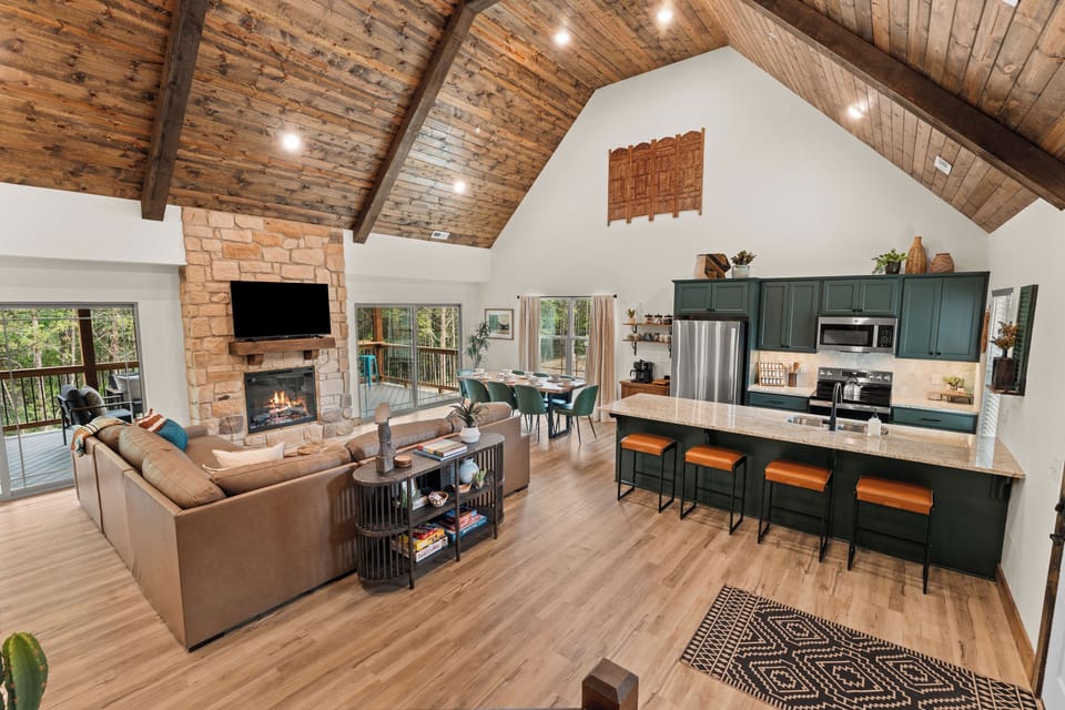 Open Living/Dining/Kitchen Floor Plan with Tall Ceilings