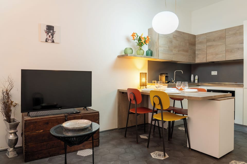 Luxury Apartment | Dining