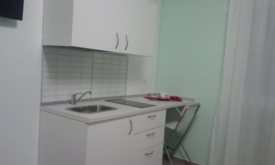 Studio | Private kitchenette