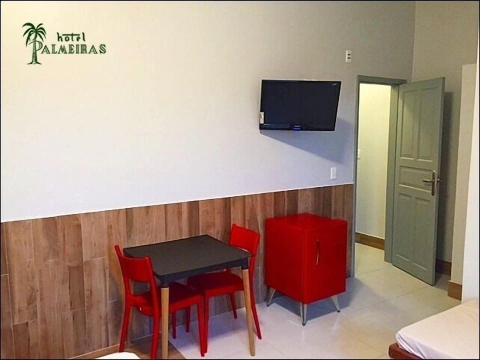Deluxe Room | Blackout drapes, rollaway beds, free WiFi