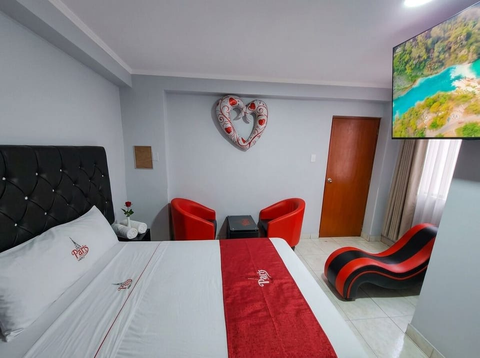 Economy Single Room | Premium bedding, down comforters, laptop workspace, iron/ironing board