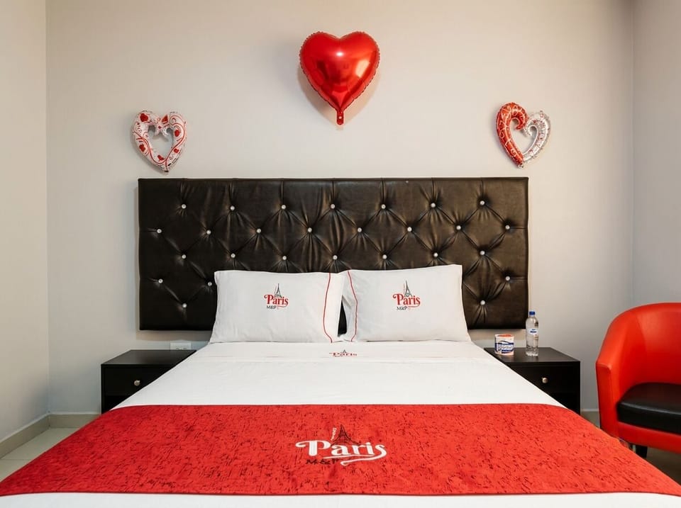 Economy Single Room | Premium bedding, down comforters, laptop workspace, iron/ironing board