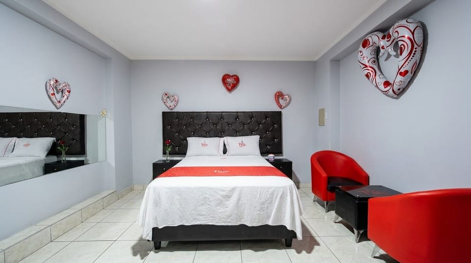 Economy Single Room | Premium bedding, down comforters, laptop workspace, iron/ironing board