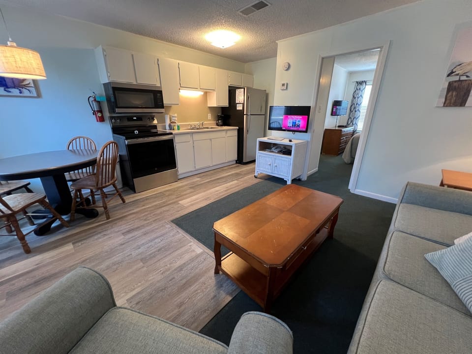 Kitchen/Living Room