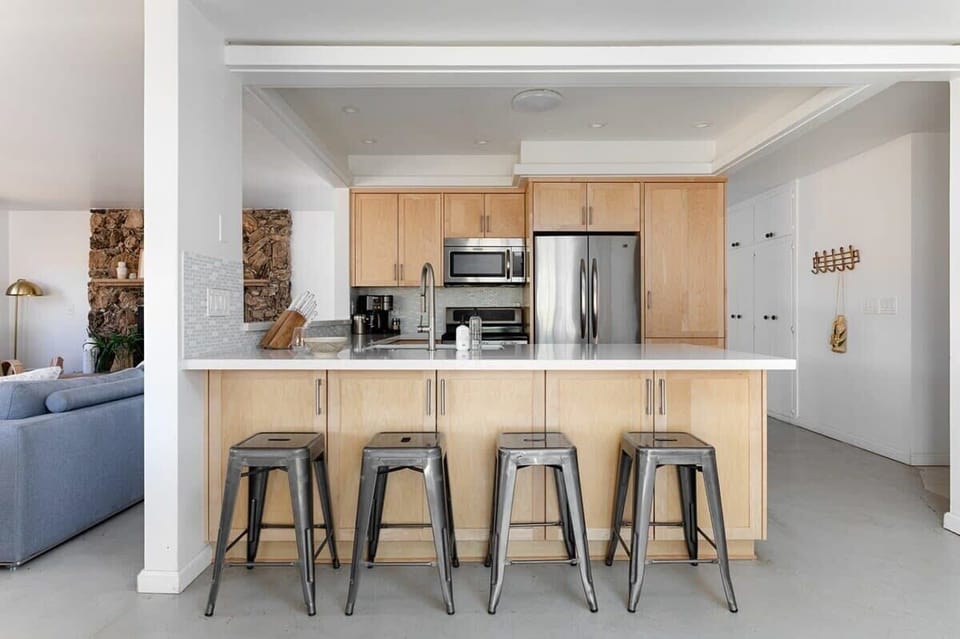 Breakfast Bar