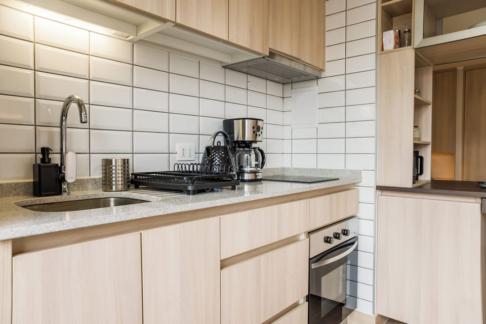 Classic Studio, City View | Private kitchen