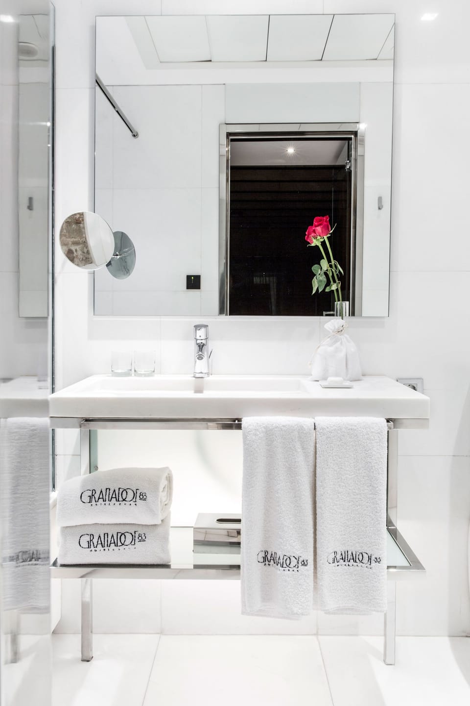 Habitación individual  | Bathroom | Shower, hair dryer, bathrobes, slippers