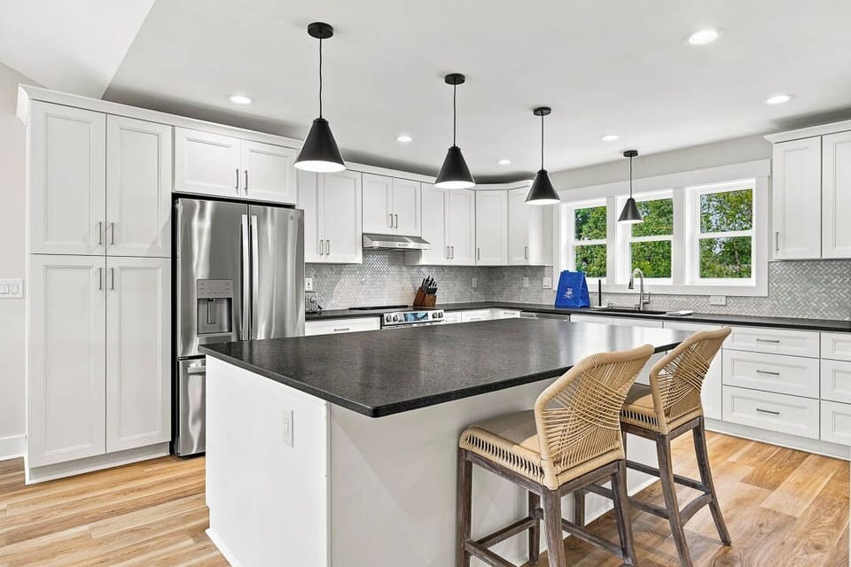 Top-Level Kitchen with Bar (seats 2)