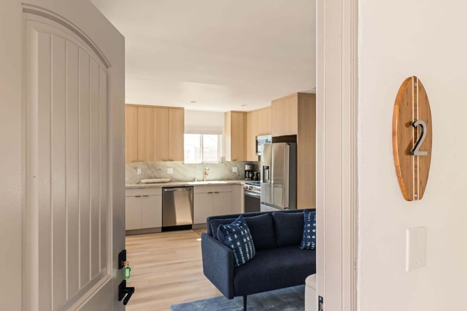 Welcome to Tide House Hermosa Beach, No. 2!