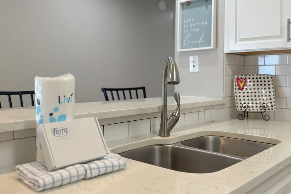Kitchen amenities