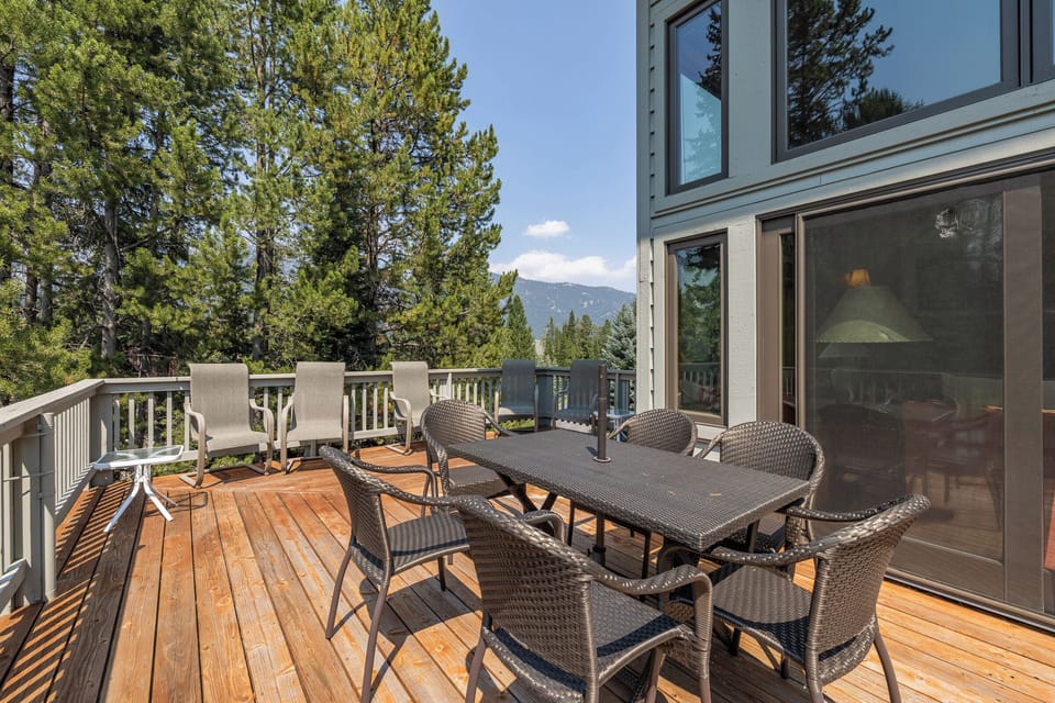 Unbeatable, large balcony with ample seating | Exterior